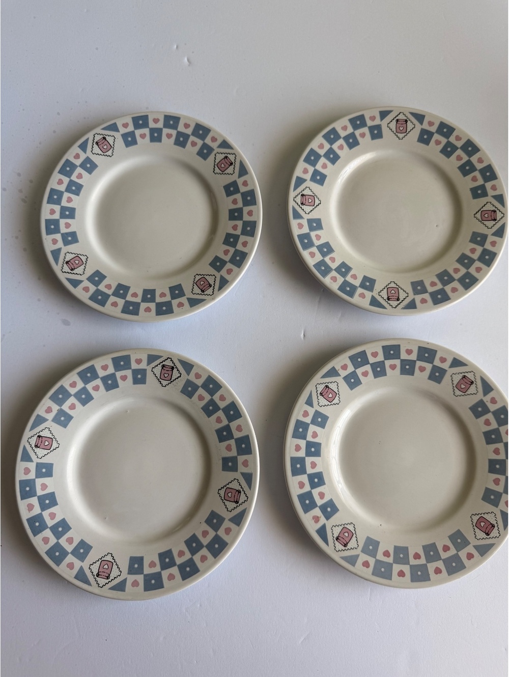 Vintage Tabletops Unlimited Buttermilk Pattern Plates Hearts Set of 4